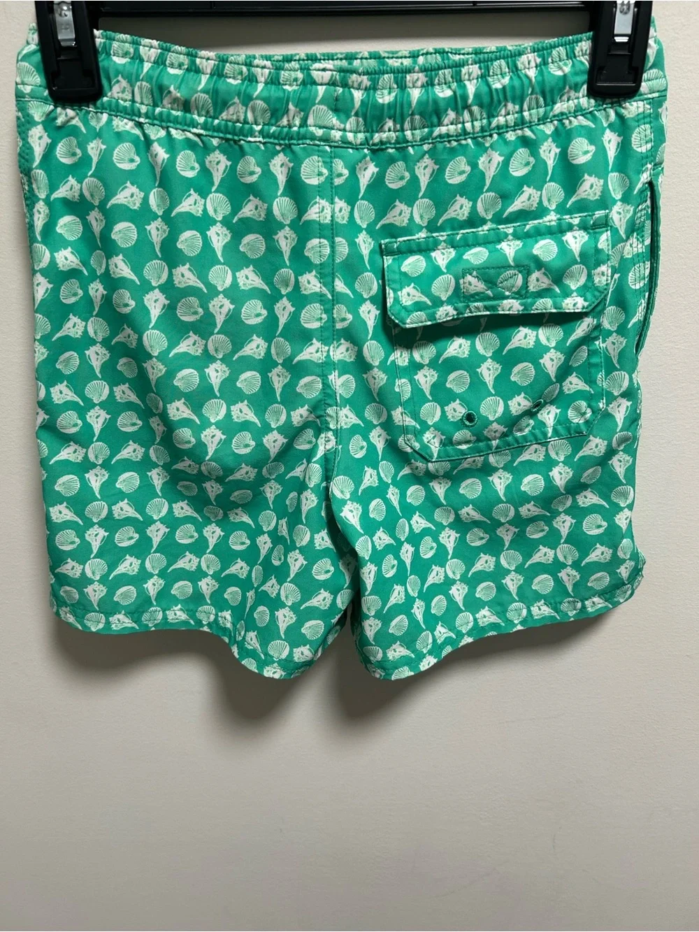 Vineyard Vines Kids Green Shell-Print Shorts